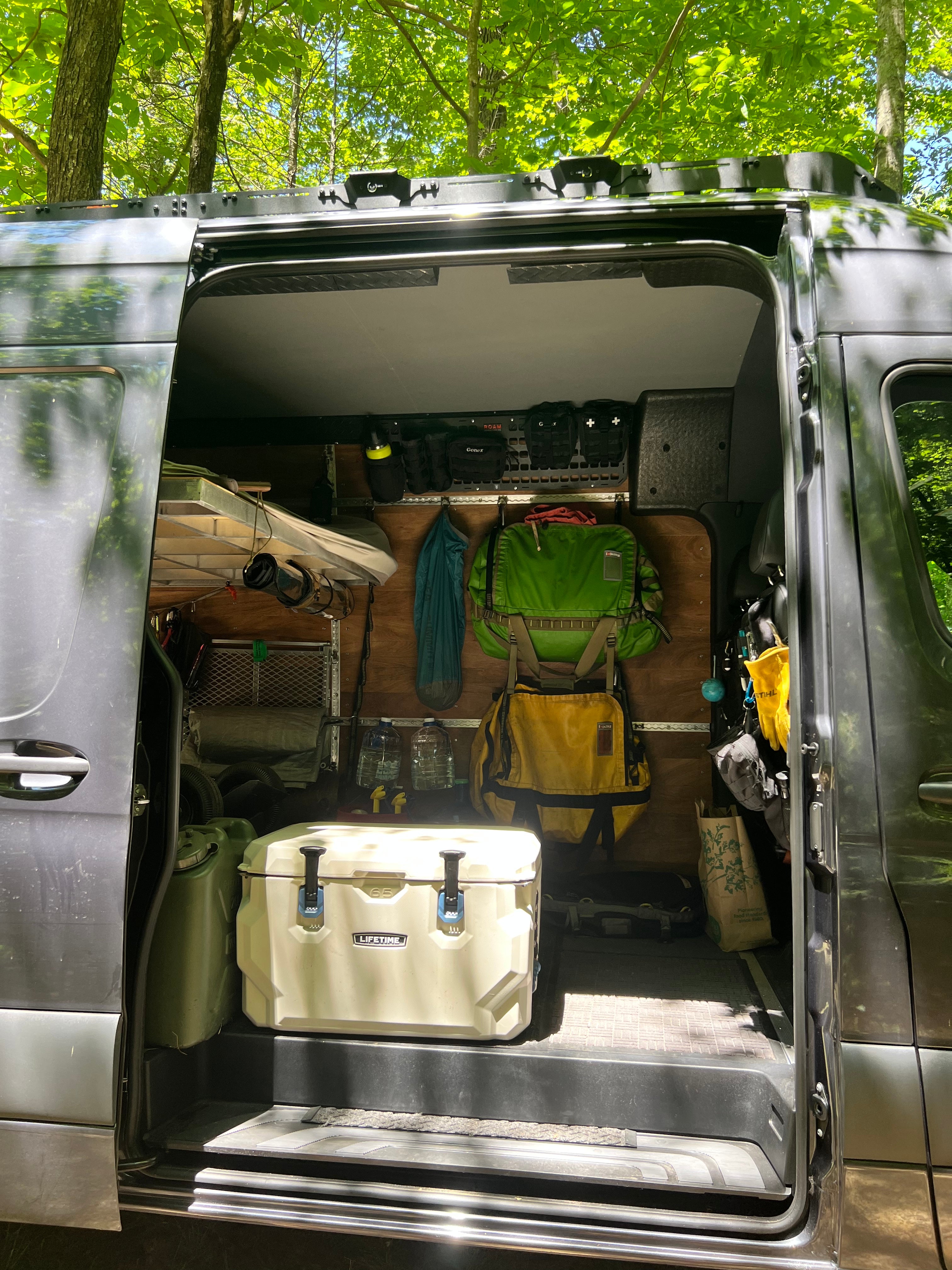 Andrea P - Mercedes Sprinter Andrea P - Mercedes Sprinter