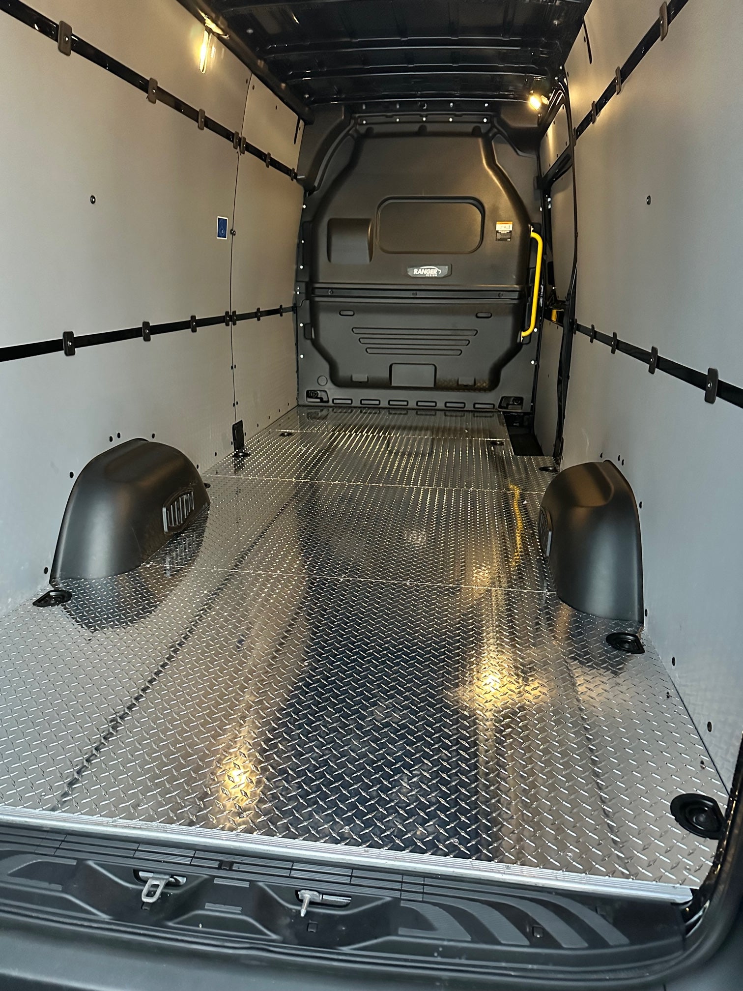 Armando G - Mercedes Sprinter Armando G - Mercedes Sprinter