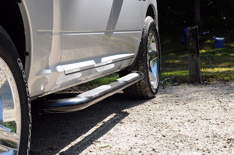 Dee Zee Tubes - 3" Round Black Steel for Dodge/Ram Ram (2009-2022) - CrewCab