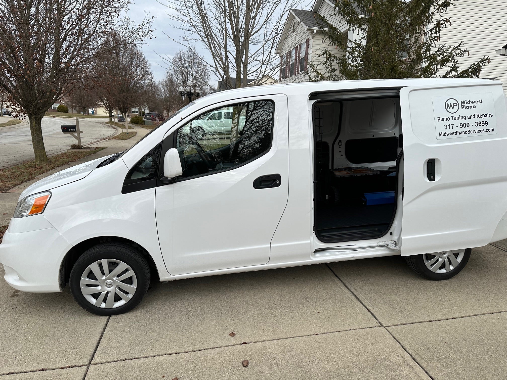 Michael P - Nissan NV200 Michael P - Nissan NV200