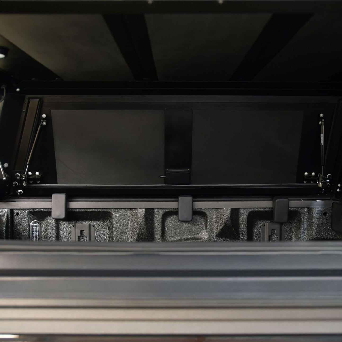 Westin EXP Truck Cap for Ford F-150 (2015-2026) - 16-14065