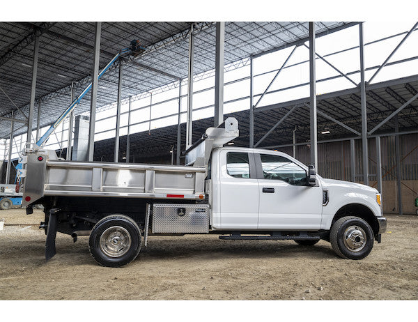 Buyers Products 30-in x 18-in x 24-in Diamond Tread Aluminum Underbody Truck Box - 1705116