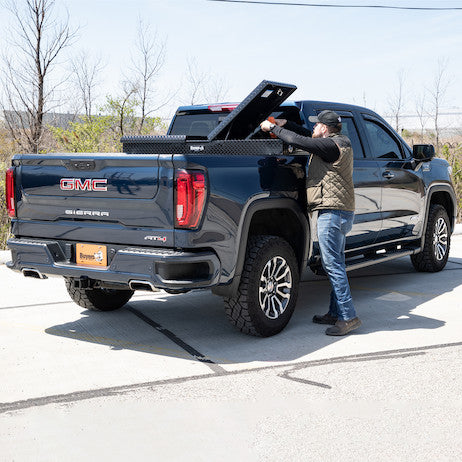 Buyers Products 71-in x 18-in x 20-in Gloss Black Diamond Tread Aluminum Gull Wing Truck Box - 1720410