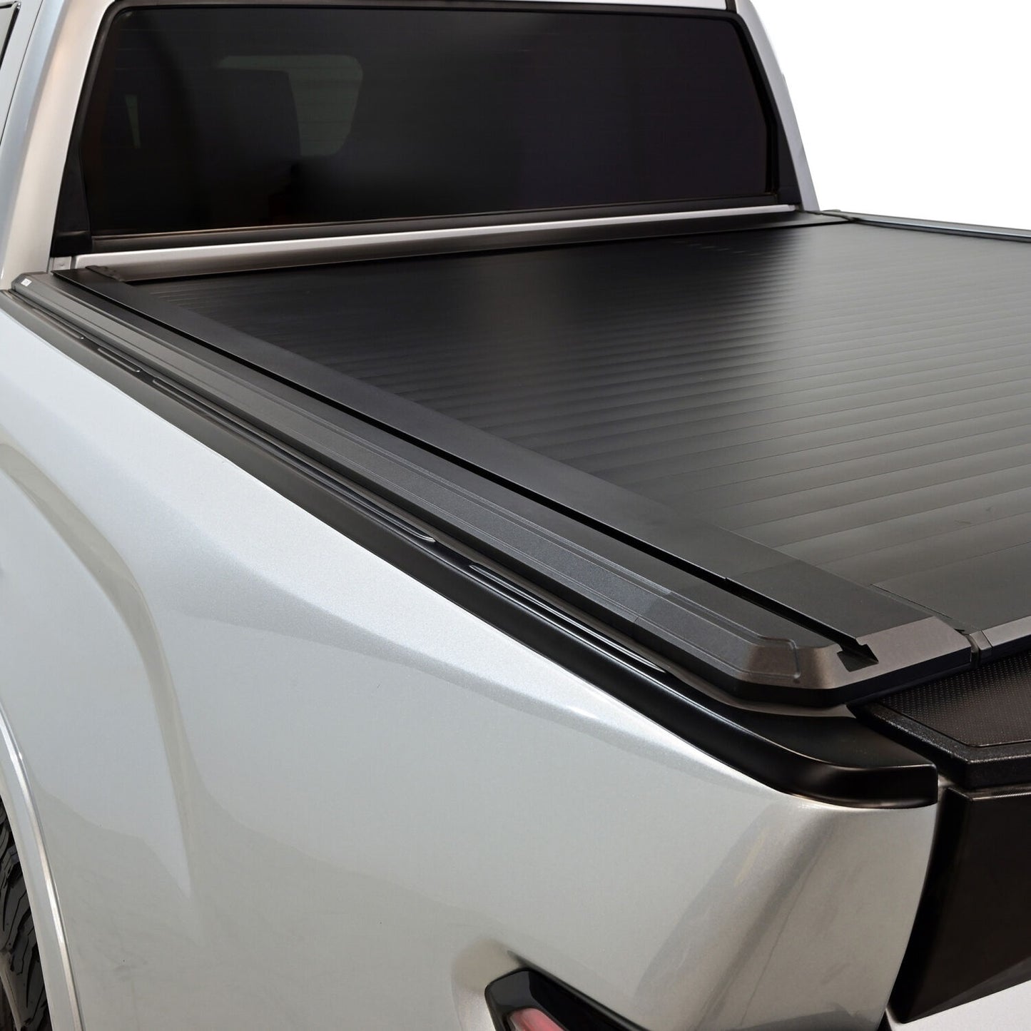 Westin Electric Retractable Tonneau Cover for Toyota Tundra (2022-2026) - 19-50285