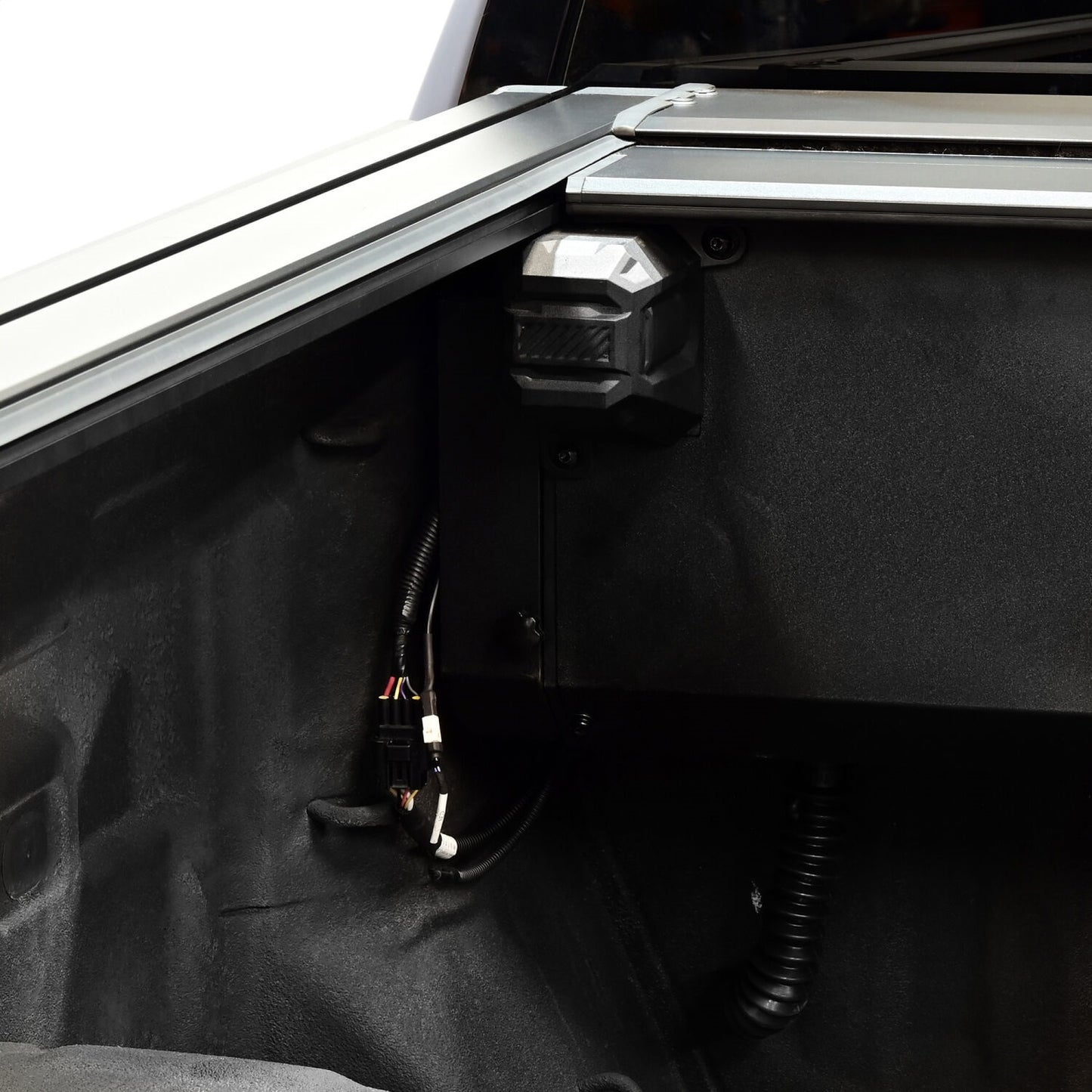 Westin Electric Retractable Tonneau Cover for Chevrolet/GMC Silverado/Sierra 1500 (2019-2026) - 19-54745