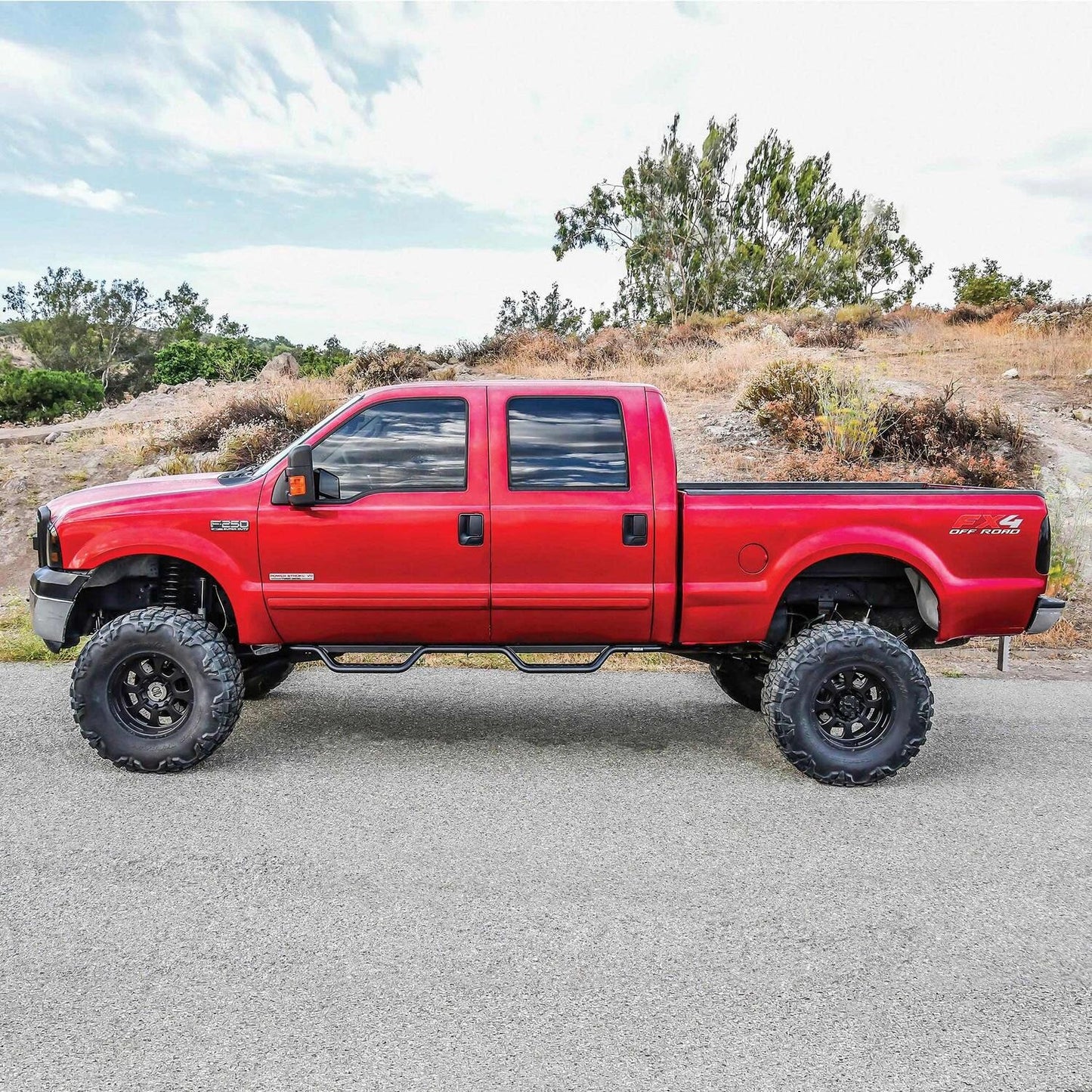 Westin Outlaw Drop Nerf Step Bars for Ford Super Duty trucks (1999-2016) - 20-11335