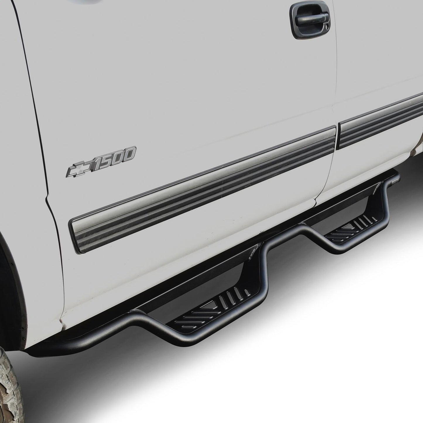 Westin Outlaw Drop Nerf Step Bars for Chevrolet Silverado / GMC Sierra trucks (1999-2019) - 20-11685