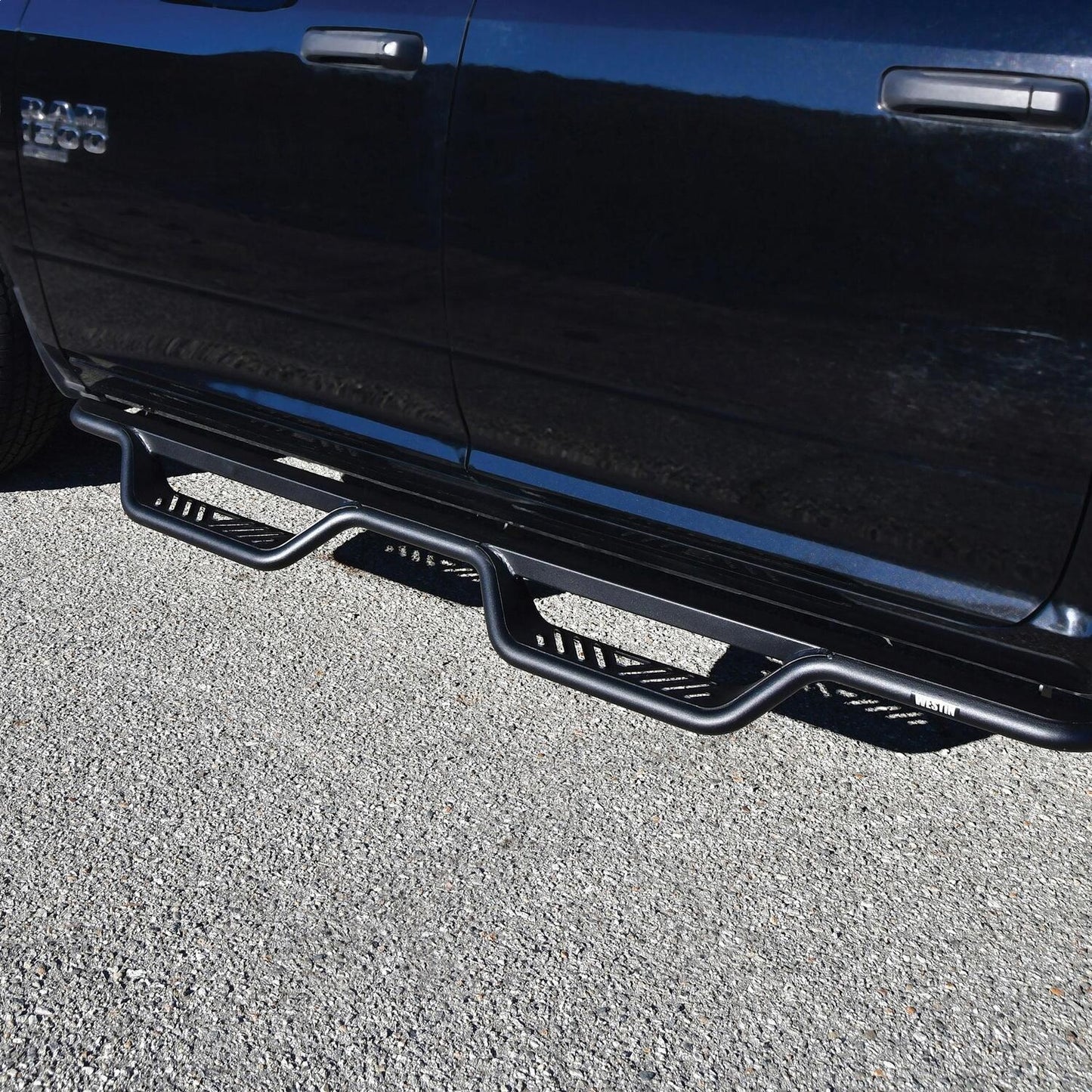 Westin Outlaw Drop Nerf Step Bars - 20-13565