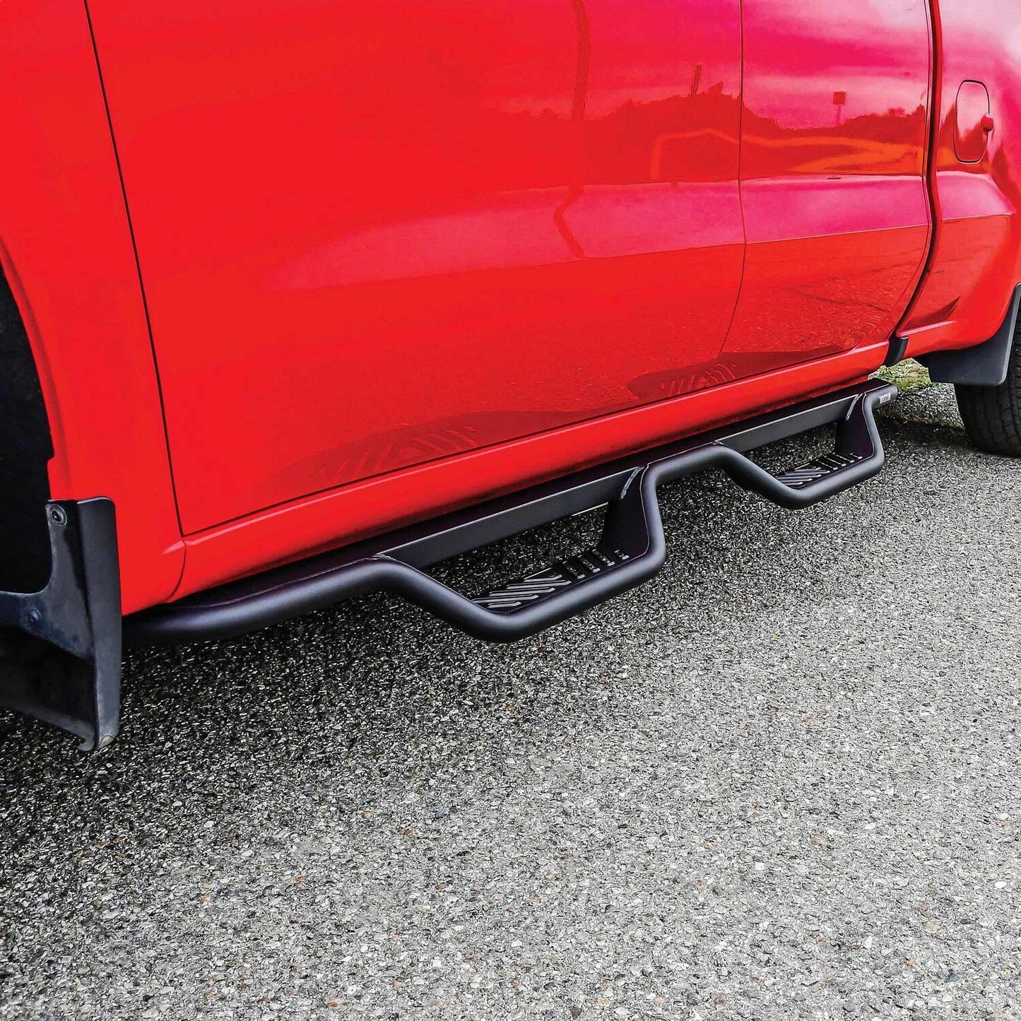 Westin Outlaw Drop Nerf Step Bars for Chevrolet Silverado / GMC Sierra trucks (2014-2019) - 20-13715