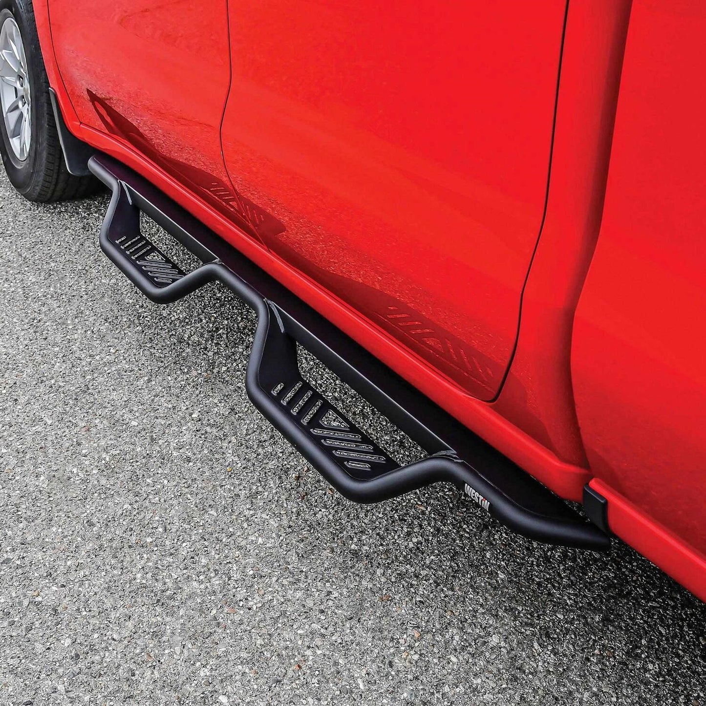 Westin Outlaw Drop Nerf Step Bars for Chevrolet Silverado / GMC Sierra trucks (2014-2019) - 20-13715