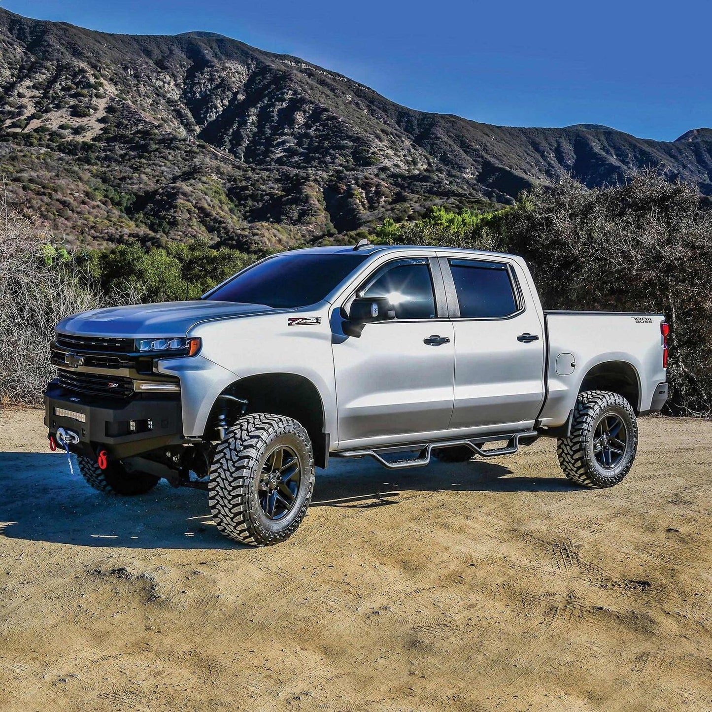 Westin Outlaw Drop Nerf Step Bars for Chevrolet Silverado / GMC Sierra trucks (2019-2026) - 20-14135