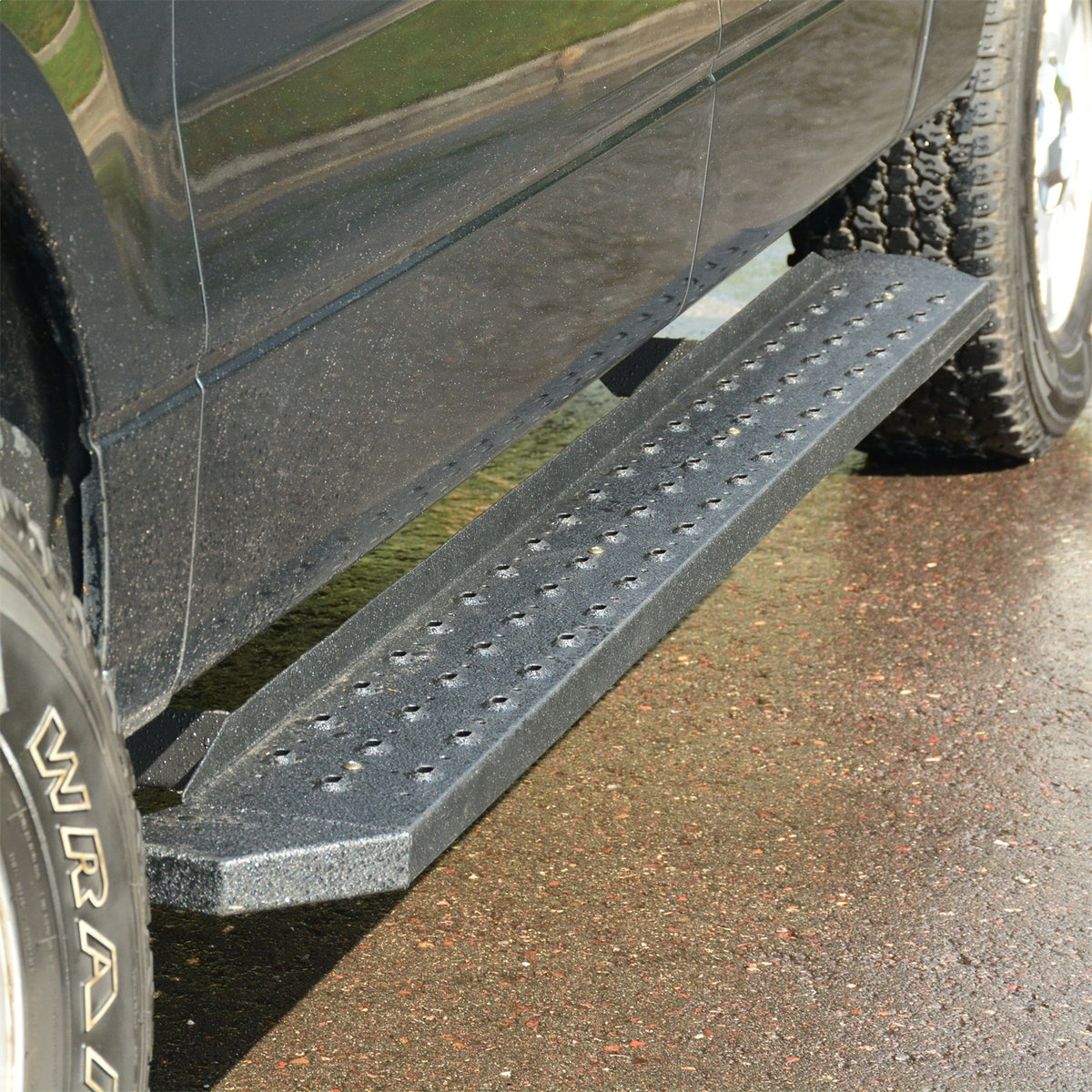 ARIES RidgeStep Black Steel 6.5 x 75-in Truck Running Boards for Ford F-250/F-350 Super Duty SuperCab (1999-2016) - 2055523