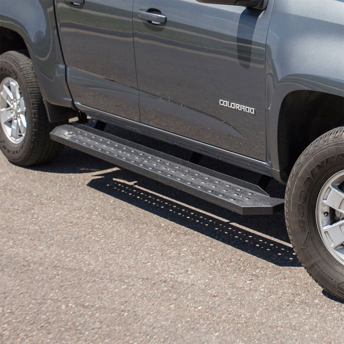 ARIES RidgeStep Black Steel 6.5 x 75-in Truck Running Boards for Chevrolet/GMC Canyon/Colorado Extended Cab (2015-2022) - 2055532
