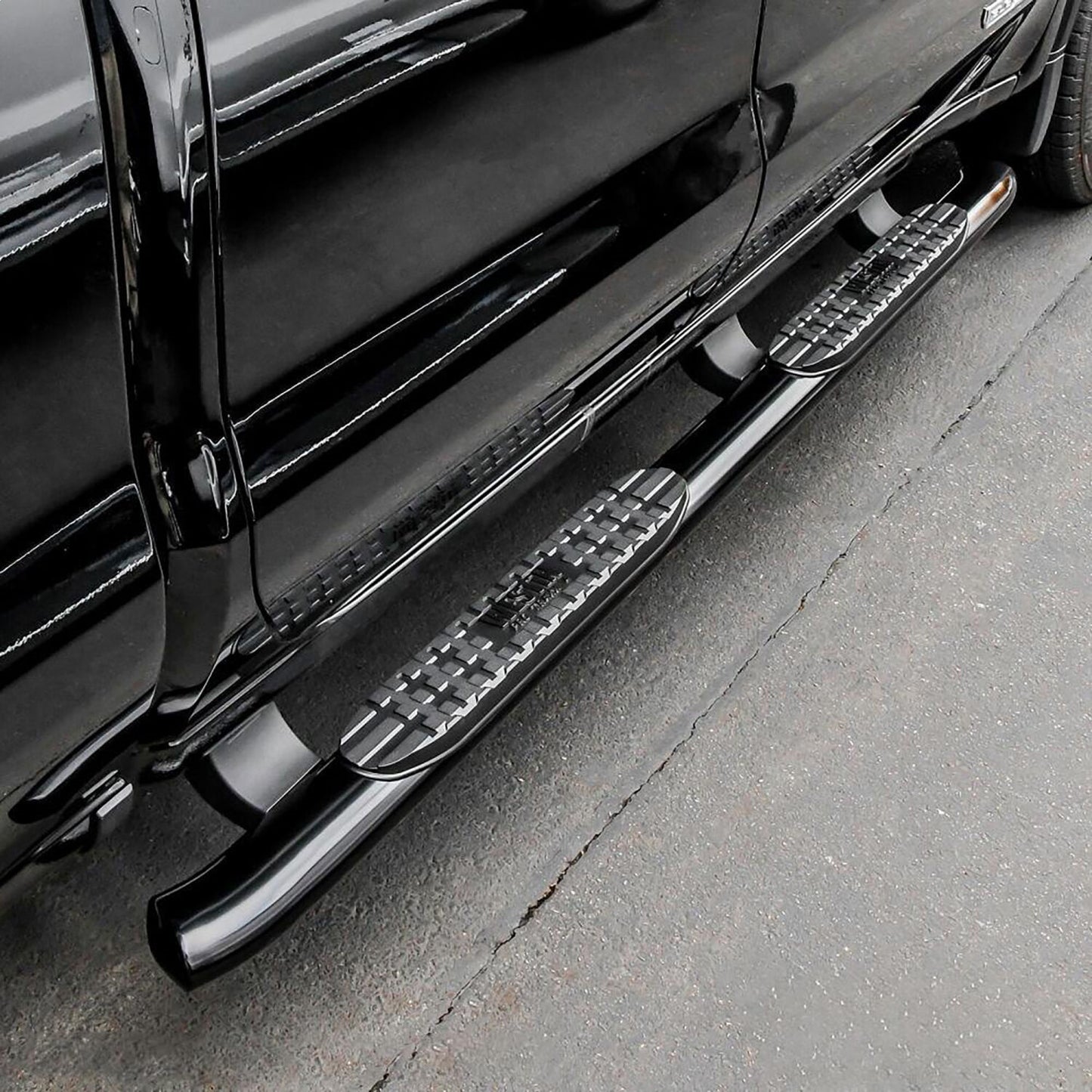 Westin PRO TRAXX 4 Oval Nerf Step Bars for Chevrolet Silverado / GMC Sierra trucks (2019-2026) - 21-24125