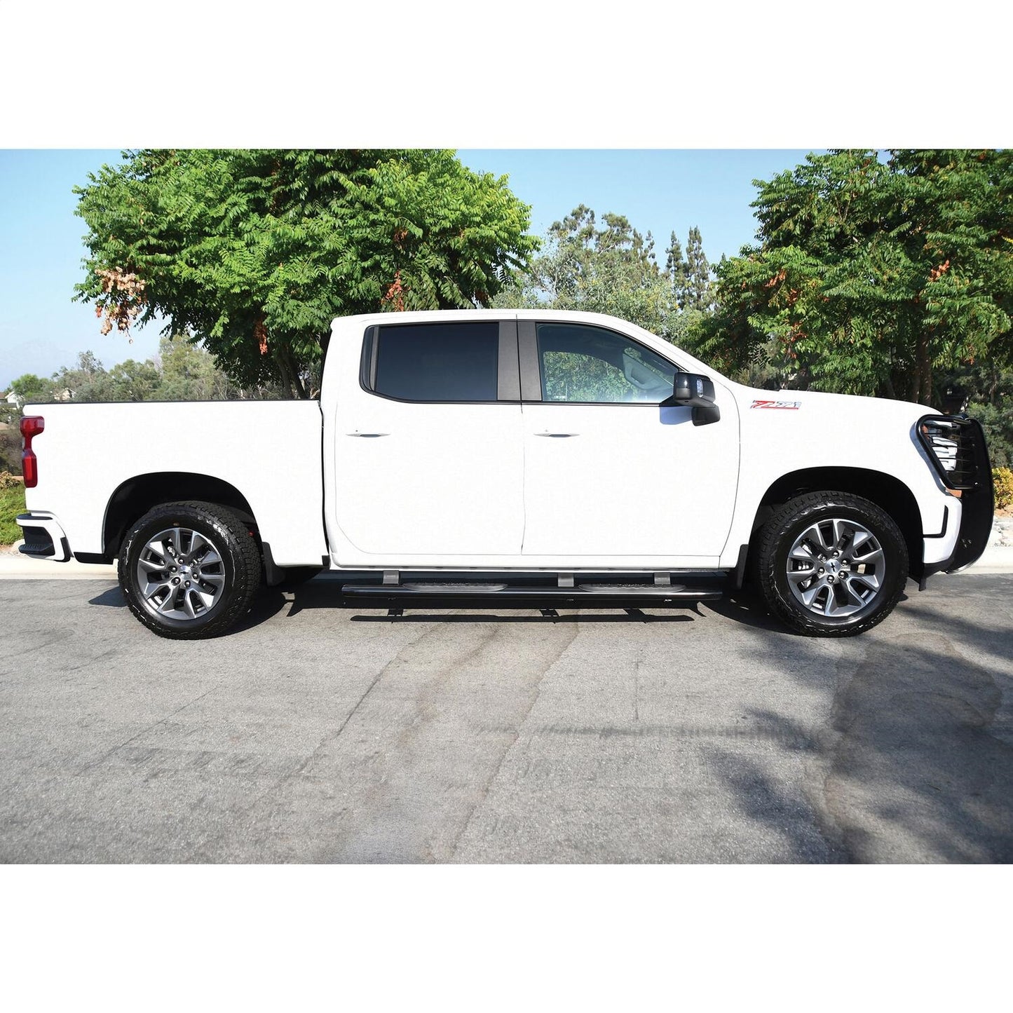 Westin PRO TRAXX 4 Oval Nerf Step Bars for Chevrolet Silverado / GMC Sierra trucks (2019-2026) - 21-24135