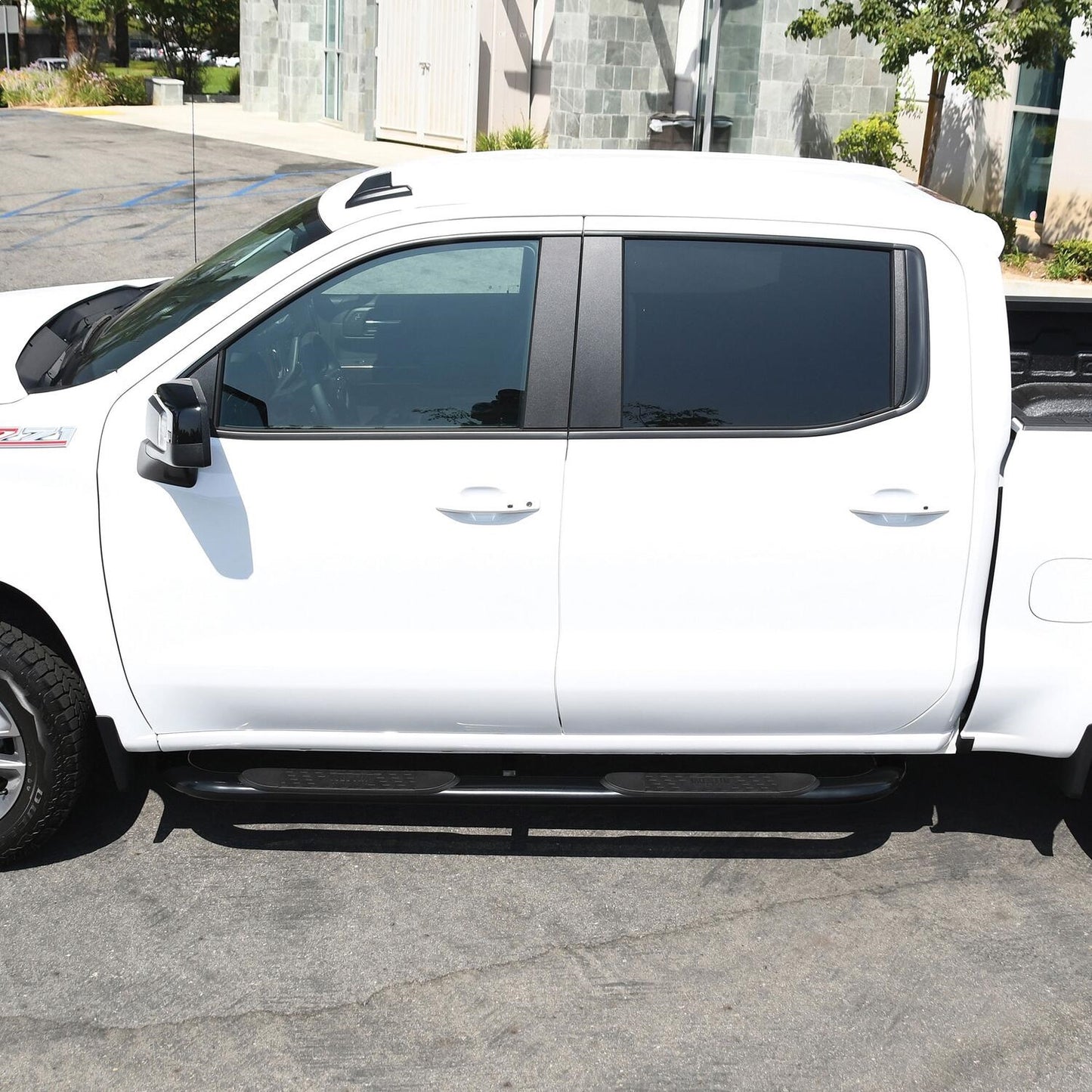 Westin Platinum 4 Oval Nerf Step Bars for Chevrolet/GMC Silverado/Sierra 1500 (2019-2026) - 21-4135