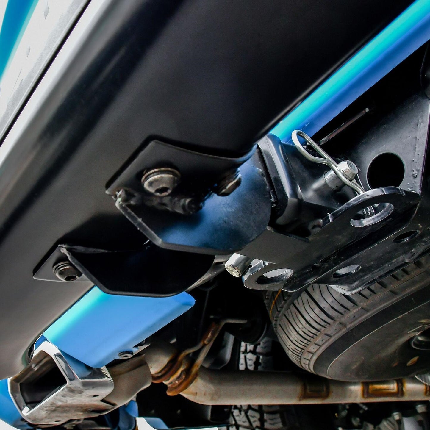 Westin PRO TRAXX 5 Hitch Step - 21-50015