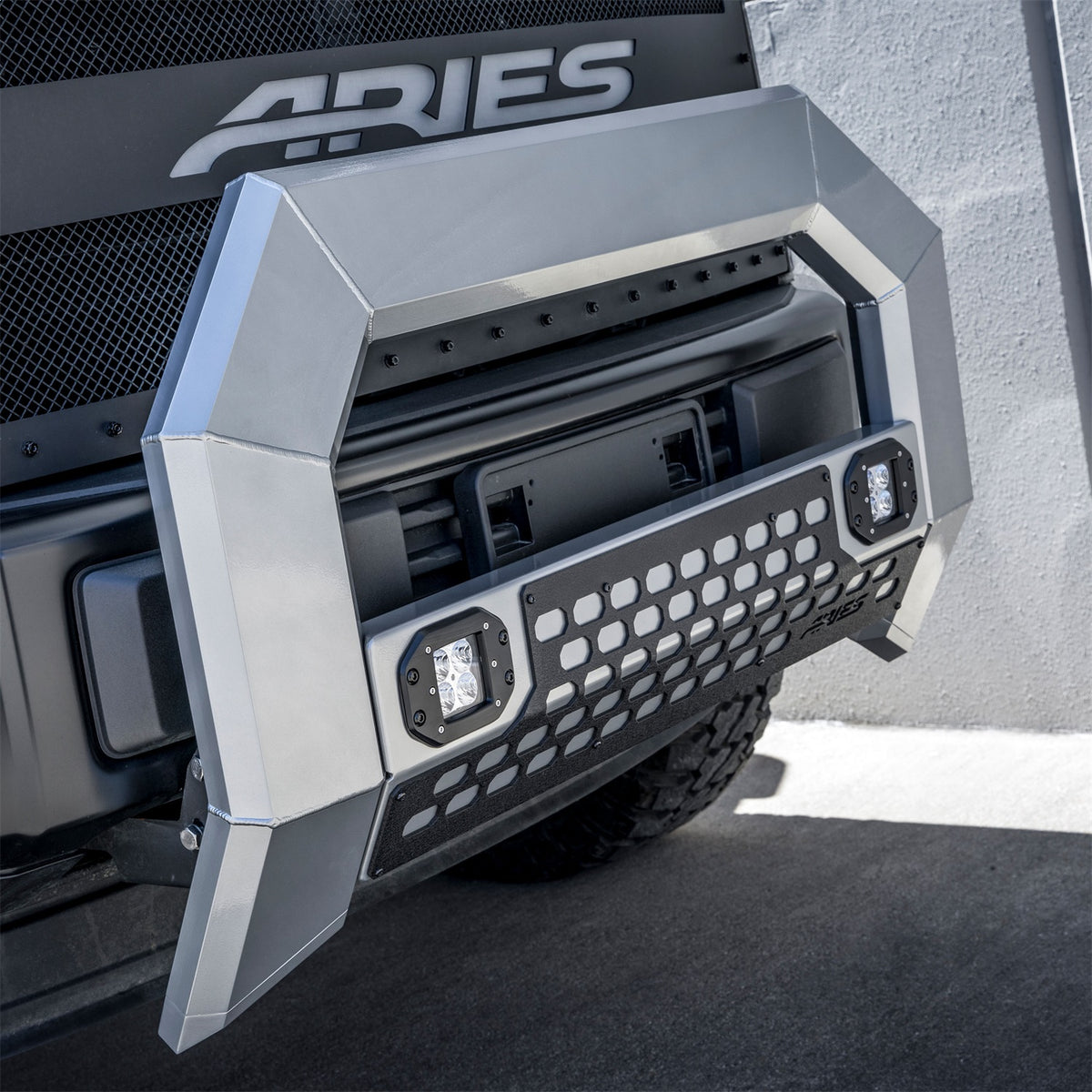 ARIES AdvantEDGE Chrome Aluminum Truck Bull Bar with Lights for Dodge/RAM 2500/3500 (2009-2018) - 2155101