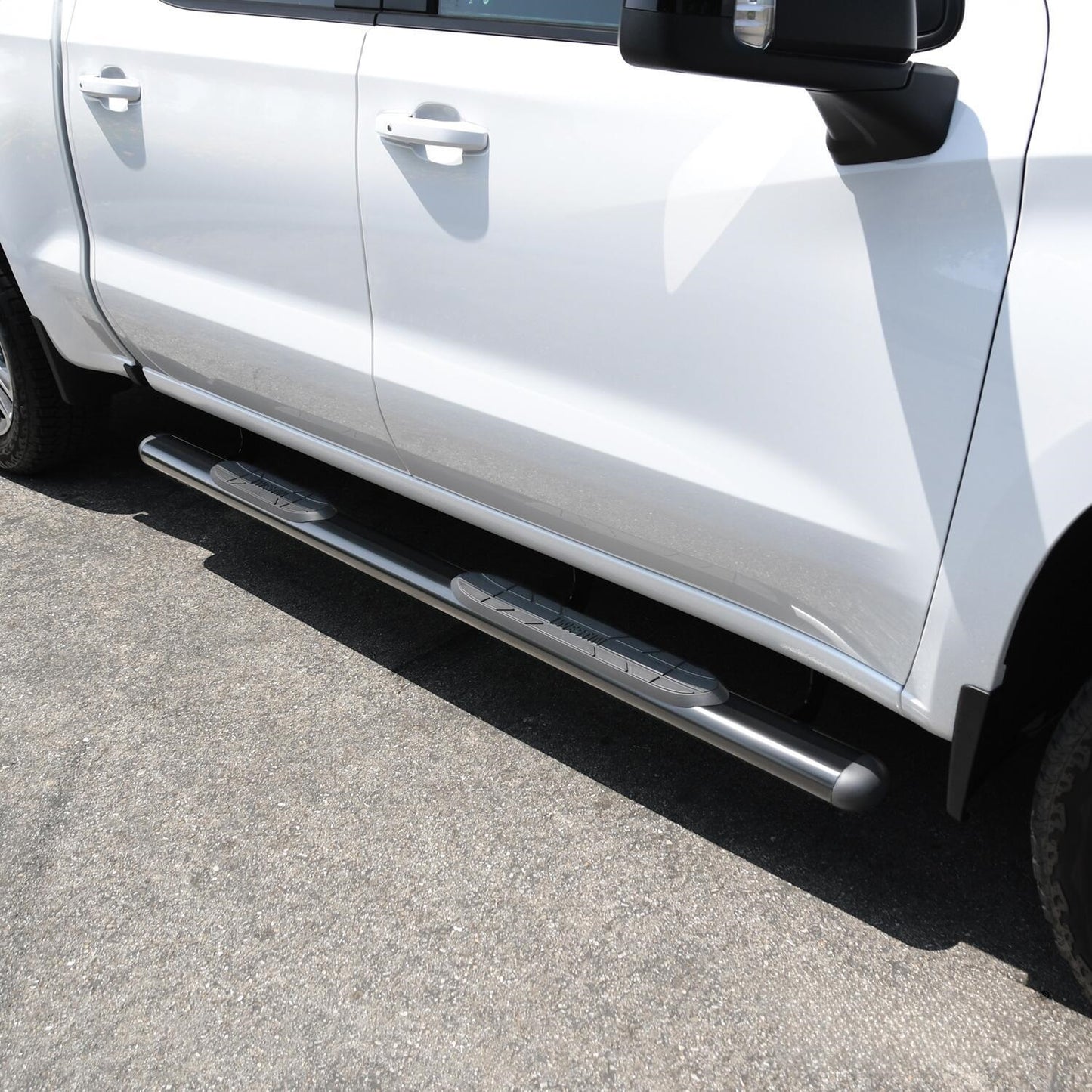 Westin Premier Oval Nerf Step Bar Mount Kit for Chevrolet Silverado / GMC Sierra trucks (2019-2026) - 22-2255