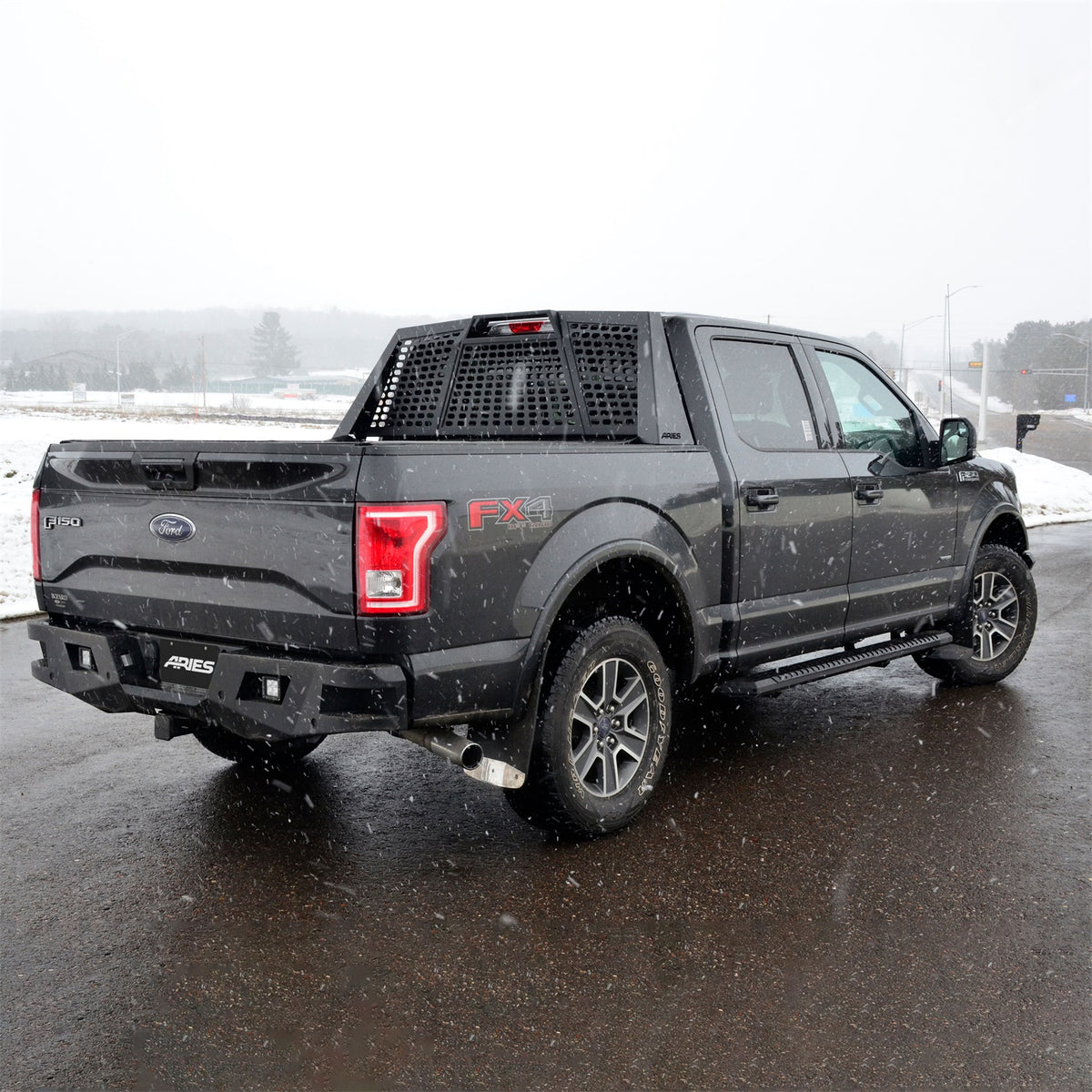 ARIES AdvantEDGE Black Aluminum 91-in Truck Running Boards for Ford F-250/F-350/F-450 Super Duty SuperCrew (1999-2016) - 2556024