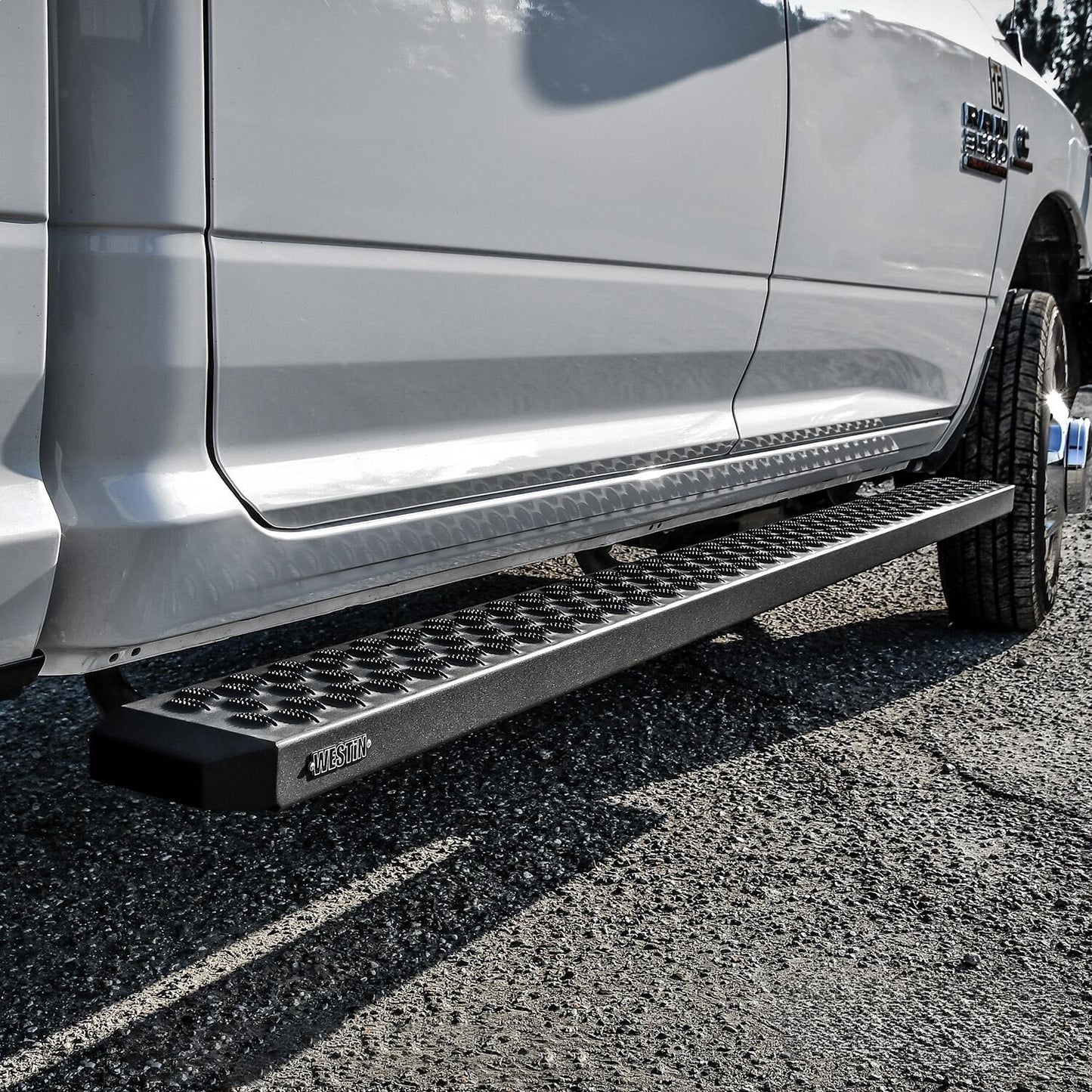 Westin Grate Steps Running Boards - 27-74765