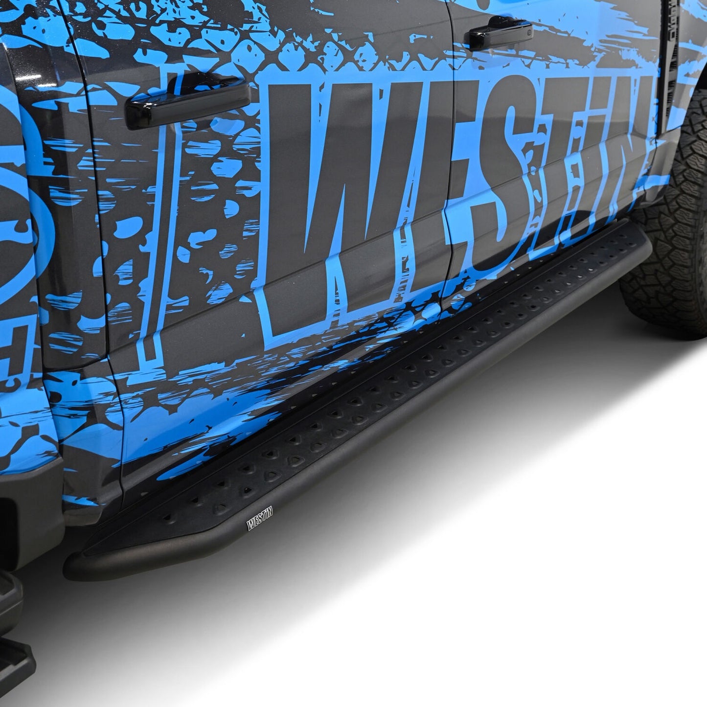 Westin Outlaw Running Boards - 28-31095