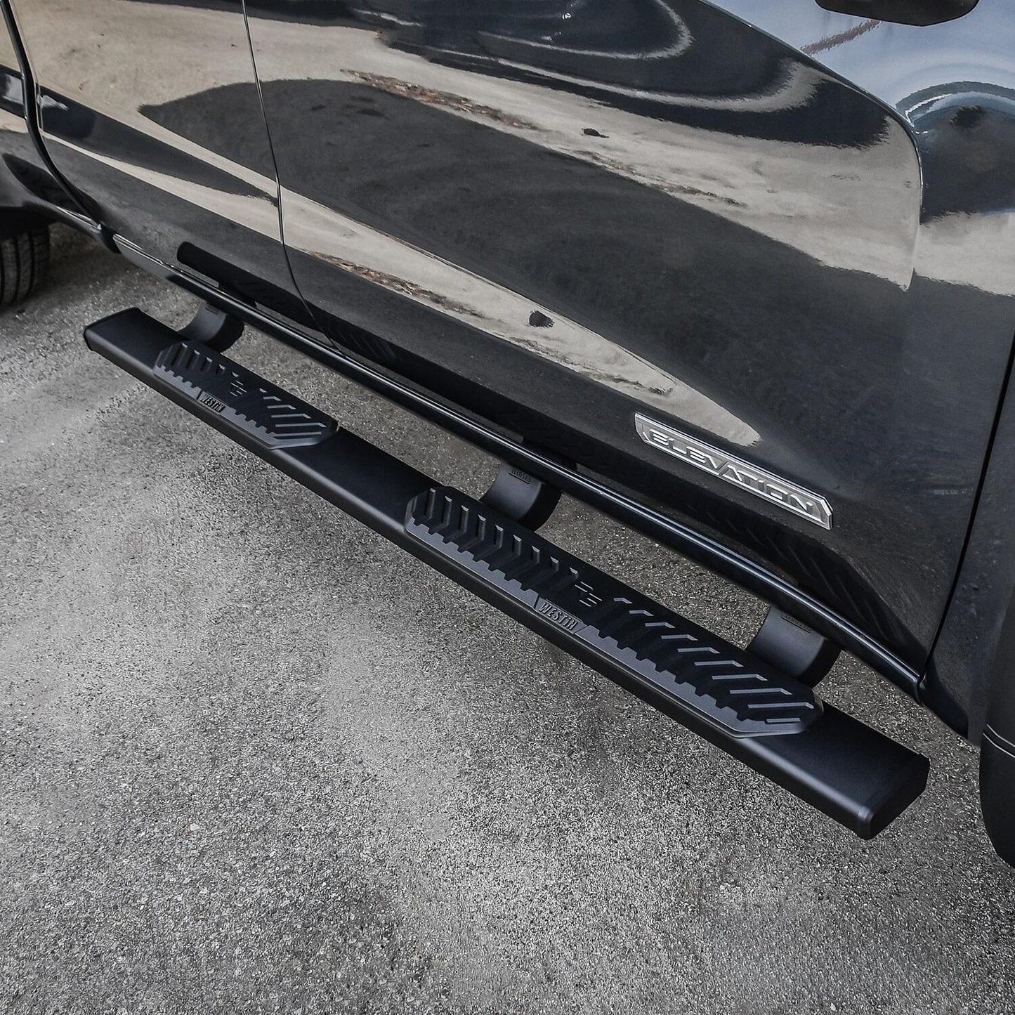 Westin R5 Nerf Step Bars for Chevrolet Silverado / GMC Sierra trucks (2019-2026) - 28-51265