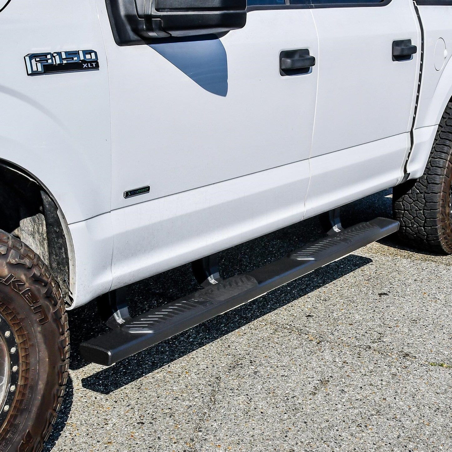 Westin R5 XD Nerf Step Bars - 28-521095
