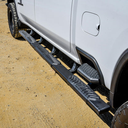 Westin R5 M-Series XD Wheel to Wheel Nerf Step Bars for Chevrolet Silverado / GMC Sierra trucks (2020-2026) - 28-5234765