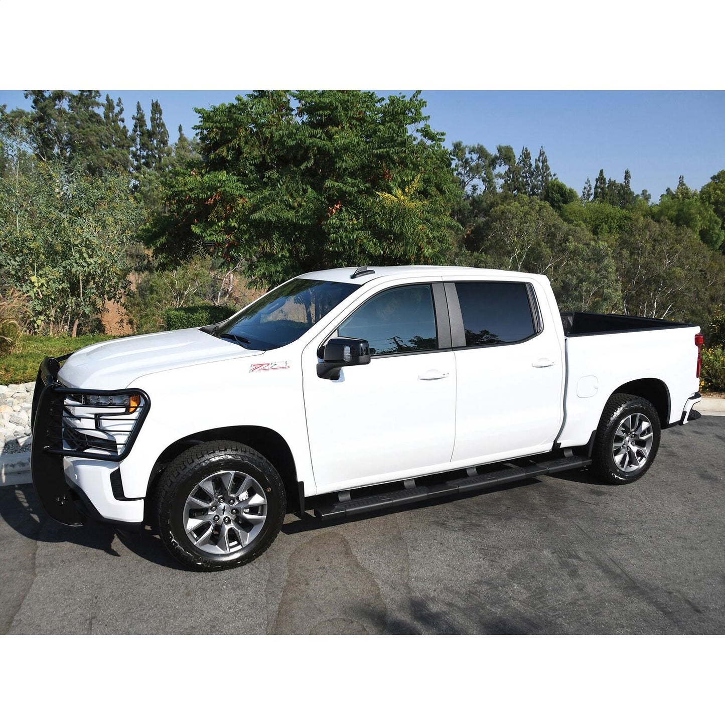 Westin R5 M-Series Wheel-to-Wheel Nerf Step Bars for Chevrolet/GMC Silverado/Sierra 1500 (2019-2026) - 28-534685