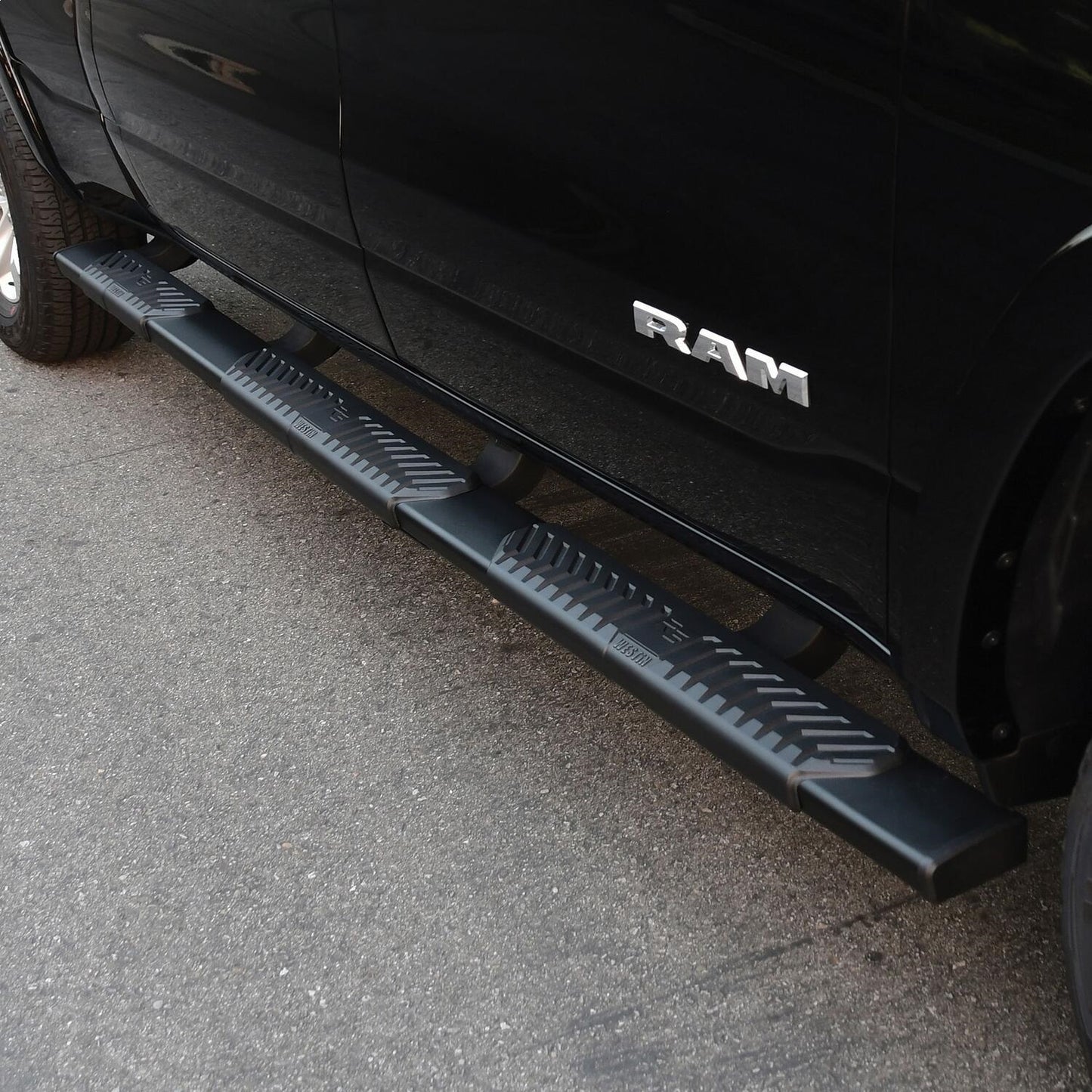 Westin R5 M-Series Wheel-to-Wheel Nerf Step Bars for Dodge/Ram 1500 (2019-2026) - 28-534705
