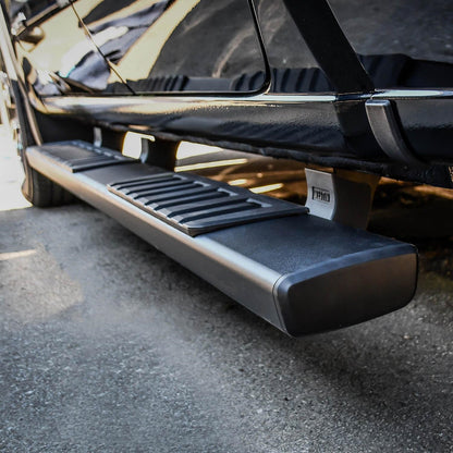 Westin R7 Nerf Step Bars for Chevrolet Silverado / GMC Sierra trucks (2019-2026) - 28-71265