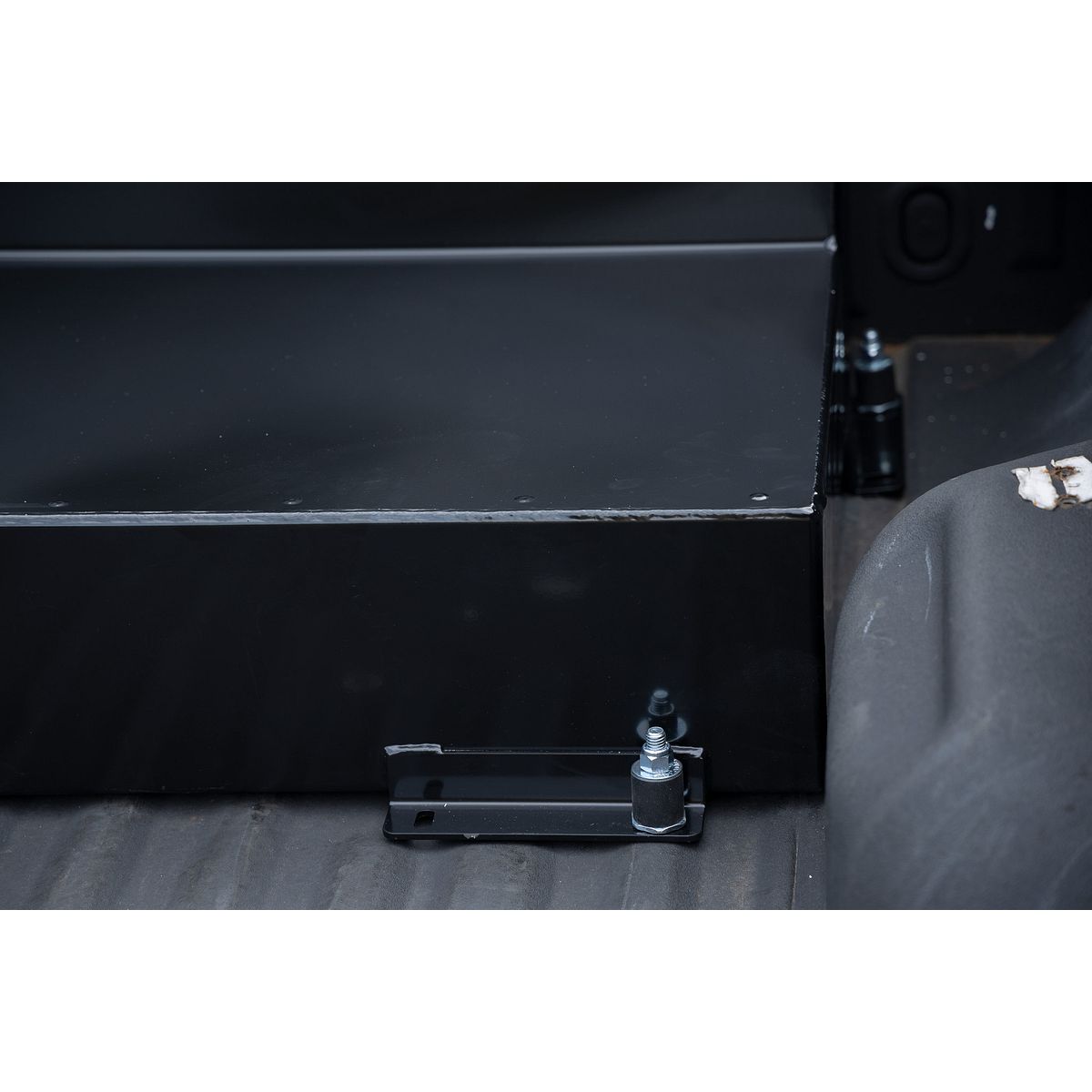 Weather Guard 75-Gallon L-Shape Steel Transfer Tank Gloss Black 352-5-02