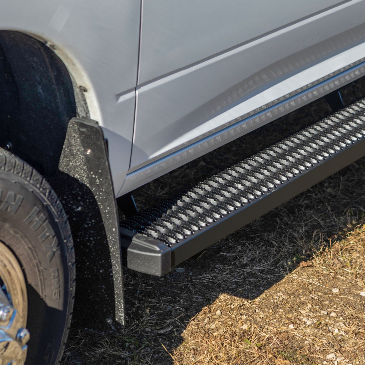 Luverne Grip Step 7" x 98" Aluminum W2W Running Boards, Select Ford F-250, F-350, F-450