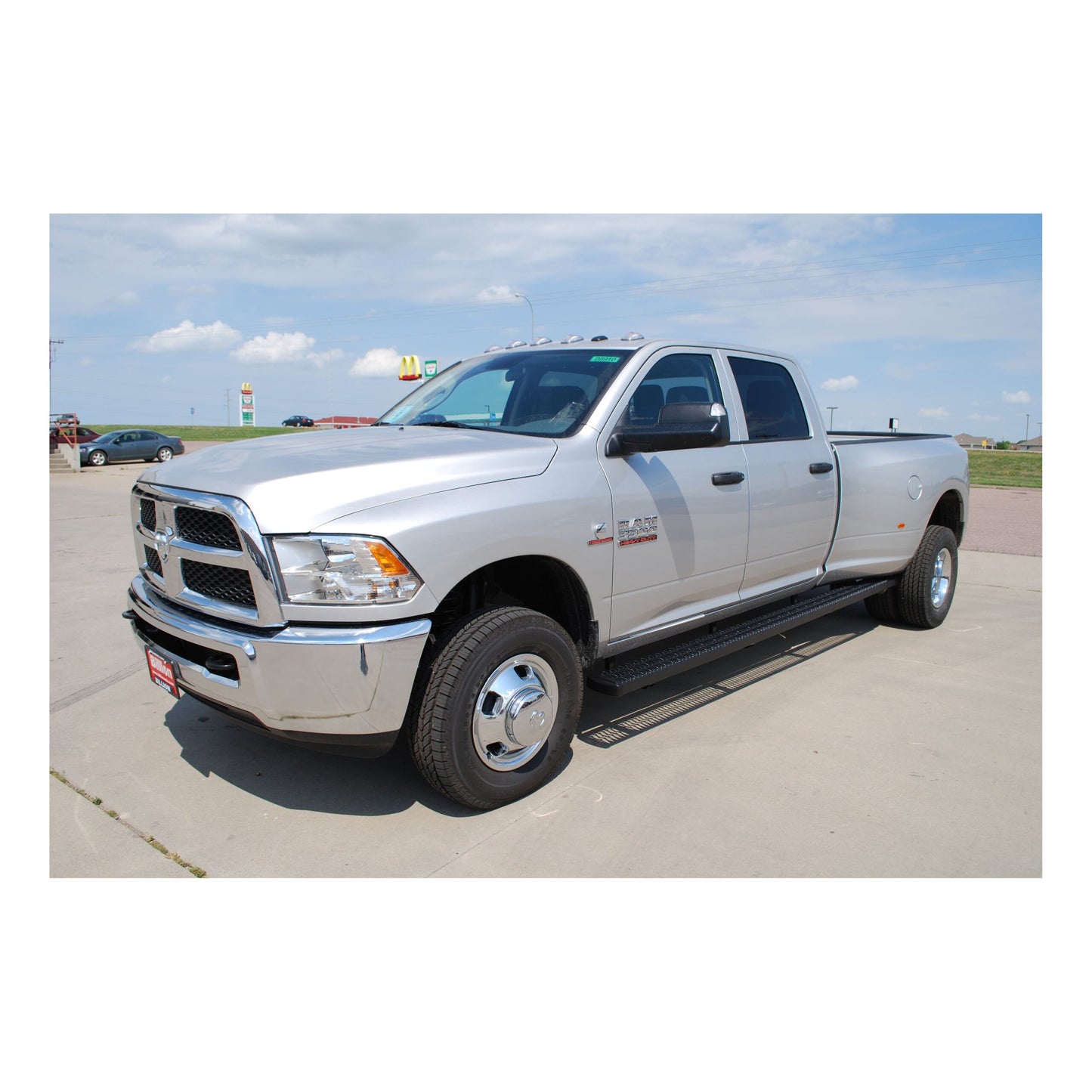 Luverne Grip Step 7" x 125" Aluminum Wheel-to-Wheel Running Boards, Select Ram 3500