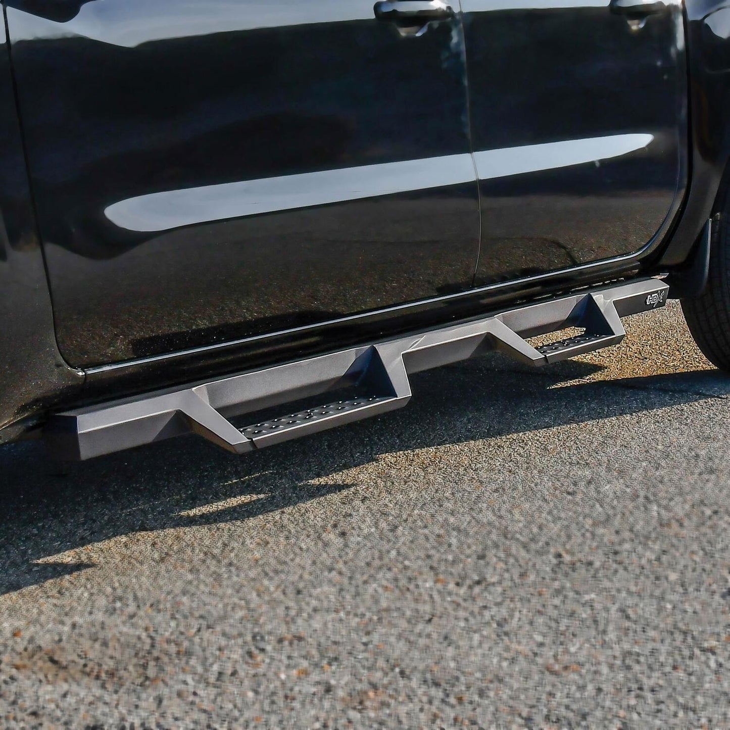 Westin HDX Drop Nerf Step Bars for Nissan Frontier (2022-2026) - 56-14215