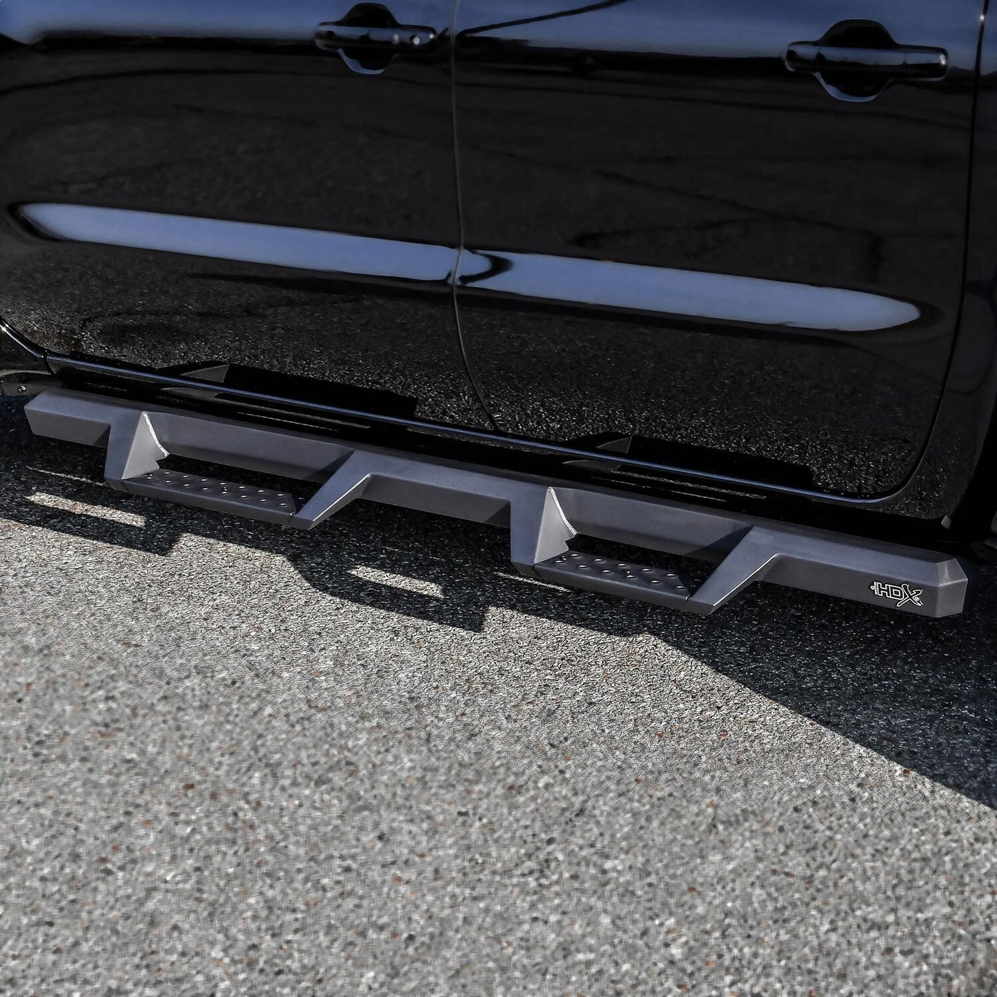 Westin HDX Drop Nerf Step Bars for Nissan Frontier (2022-2026) - 56-14215