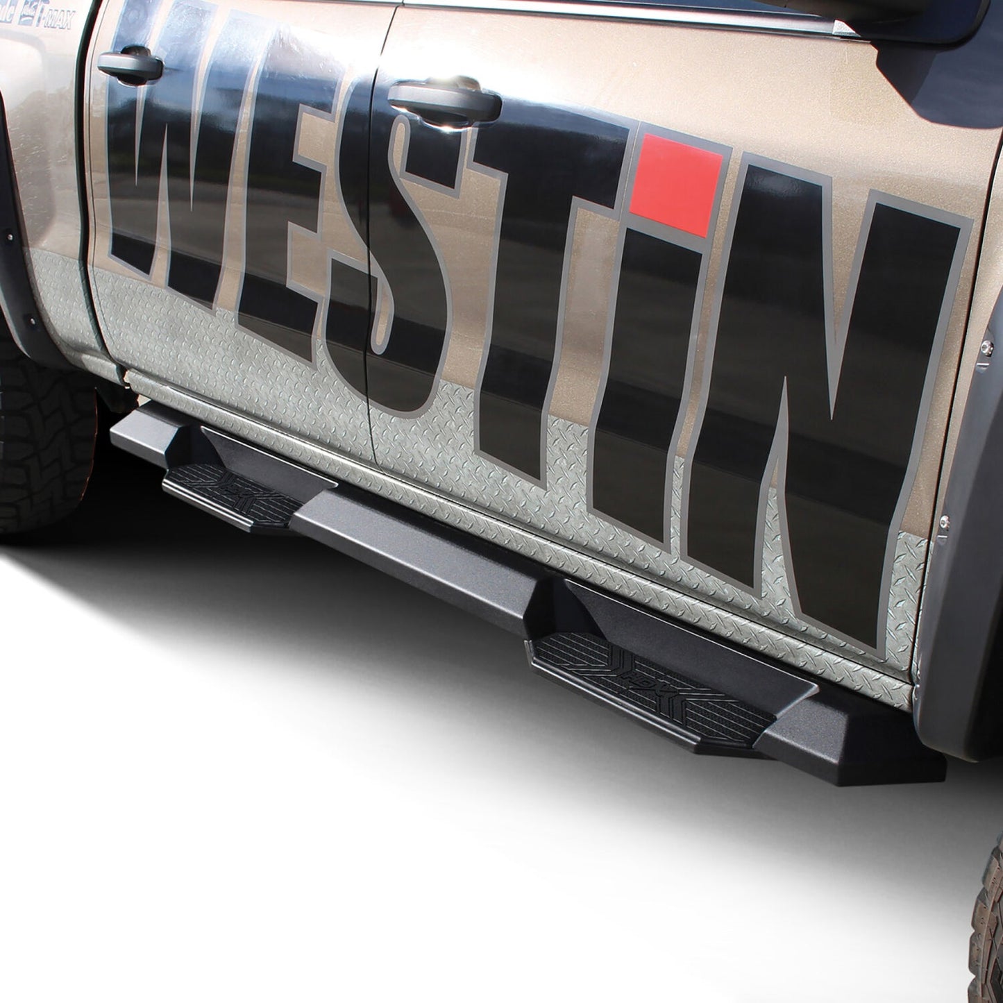 Westin HDX Xtreme Nerf Step Bars for Chevrolet Silverado / GMC Sierra trucks (2007-2019) - 56-23725