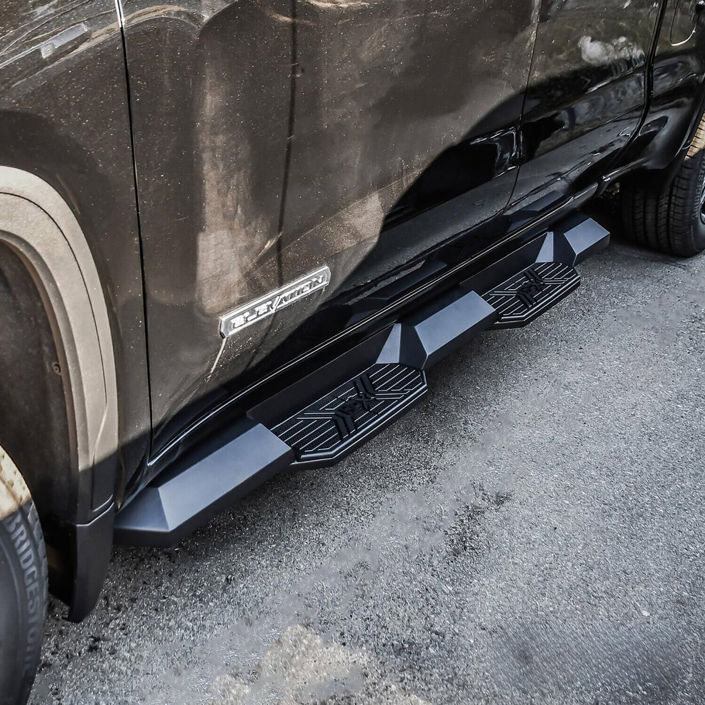 Westin HDX Xtreme Nerf Step Bars for Chevrolet Silverado / GMC Sierra trucks (2019-2026) - 56-24125
