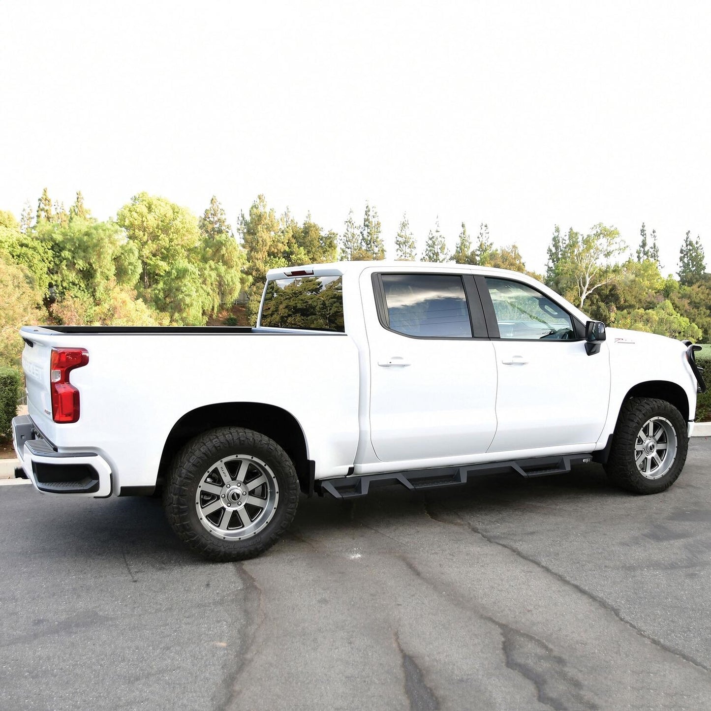 Westin HDX Drop Wheel-to-Wheel Nerf Step Bars for Chevrolet/GMC Silverado/Sierra 1500 (2019-2026) - 56-534685
