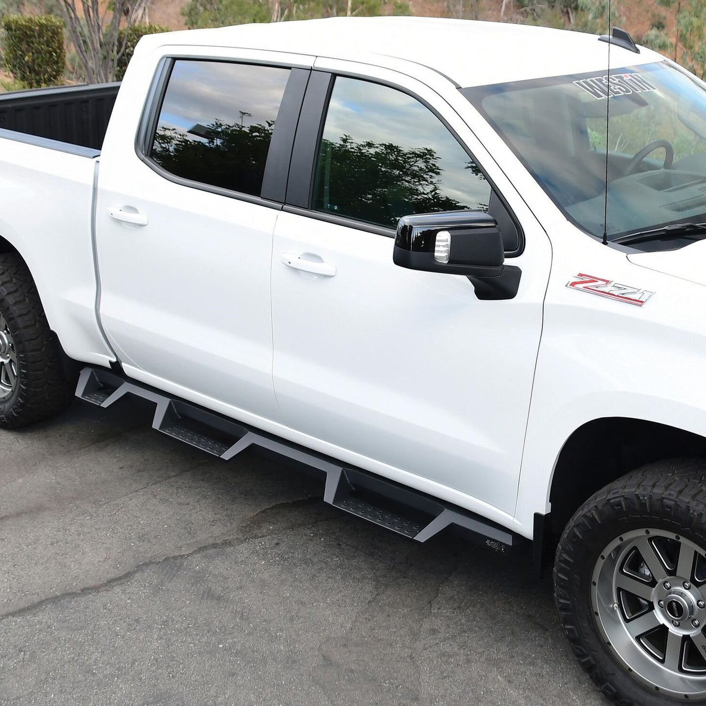 Westin HDX Drop Wheel-to-Wheel Nerf Step Bars for Chevrolet/GMC Silverado/Sierra 1500 (2019-2026) - 56-534685