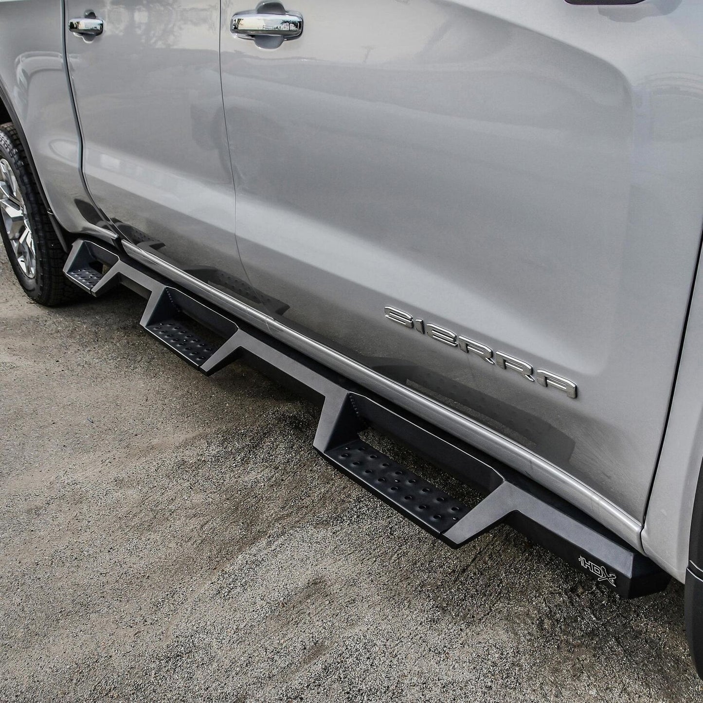 Westin HDX Drop Wheel-to-Wheel Nerf Step Bars for Chevrolet/GMC Silverado/Sierra 1500 (2019-2026) - 56-534695