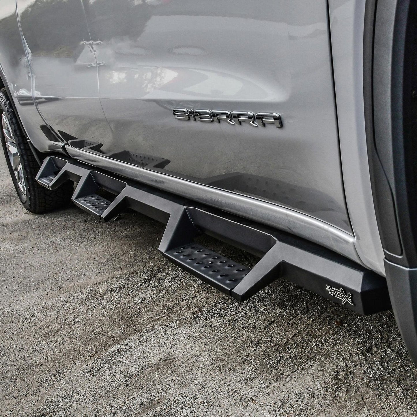 Westin HDX Drop Wheel-to-Wheel Nerf Step Bars for Chevrolet/GMC Silverado/Sierra 1500 (2019-2026) - 56-534695