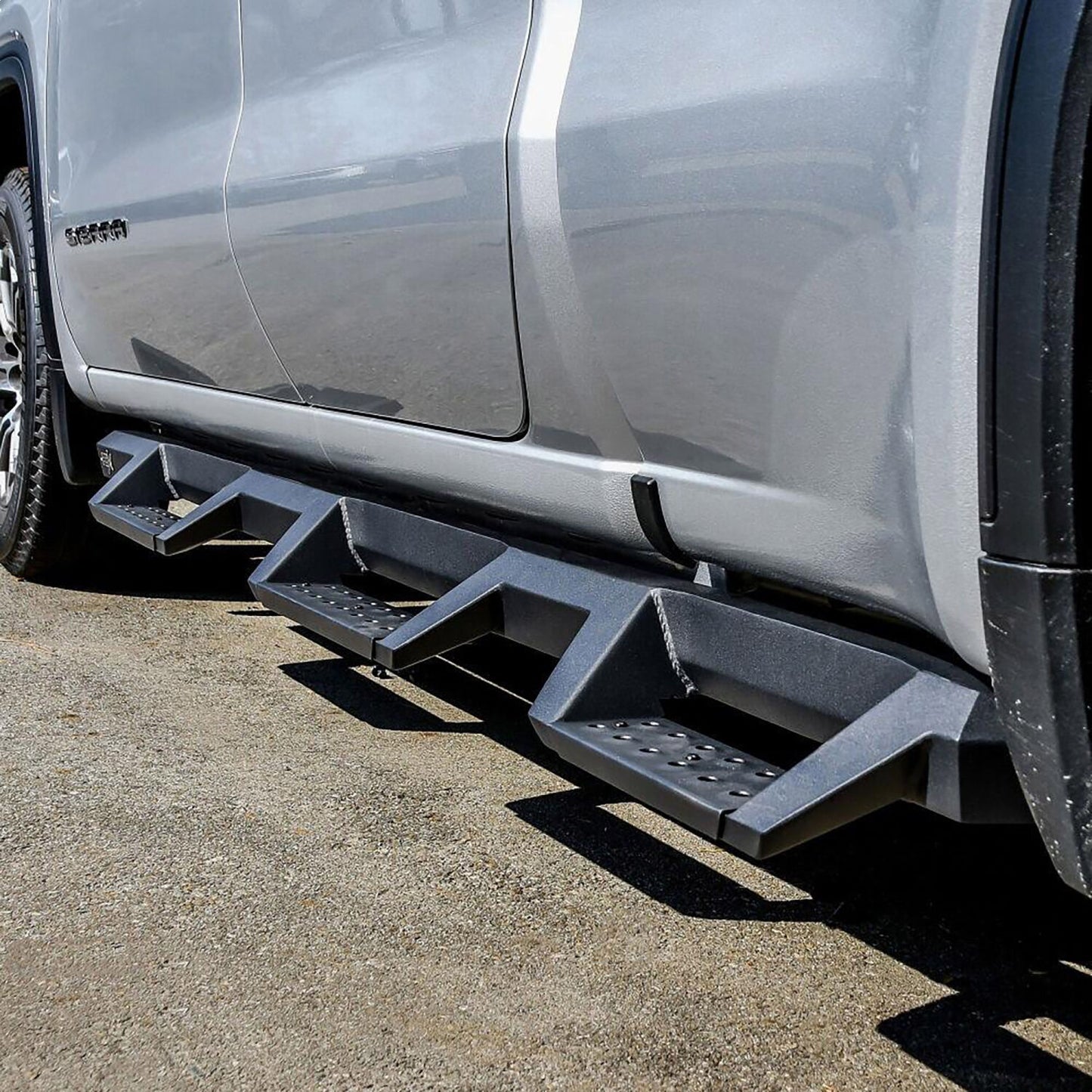 Westin HDX Drop Wheel-to-Wheel Nerf Step Bars for Chevrolet/GMC Silverado/Sierra 1500 (2019-2026) - 56-534715