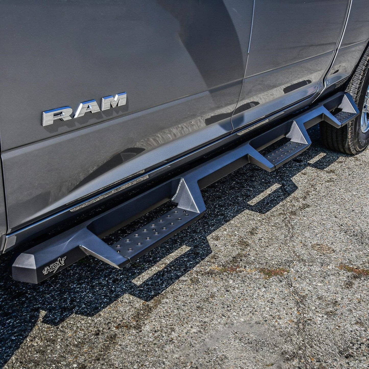 Westin HDX Drop Wheel-to-Wheel Nerf Step Bars for Dodge/Ram 2500/3500 (2019-2026) - 56-534785