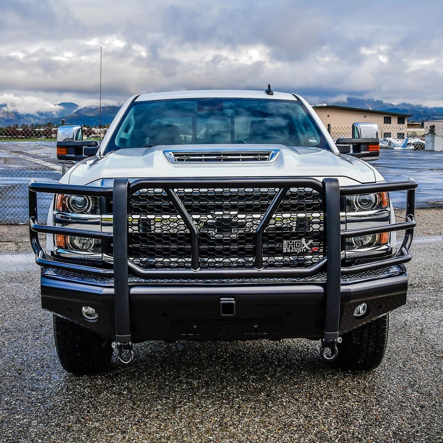 Westin HDX Bandit Front Bumper for Chevrolet Silverado HD (2015-2019) - 58-31155