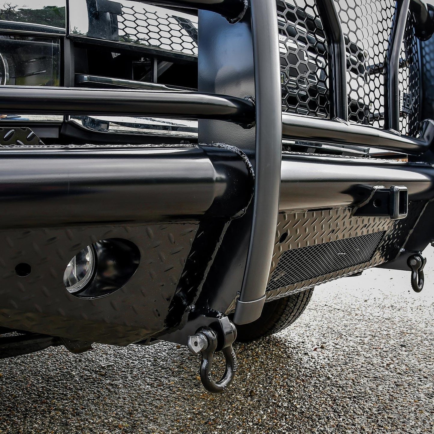 Westin HDX Bandit Front Bumper for Chevrolet Silverado HD (2015-2019) - 58-31155