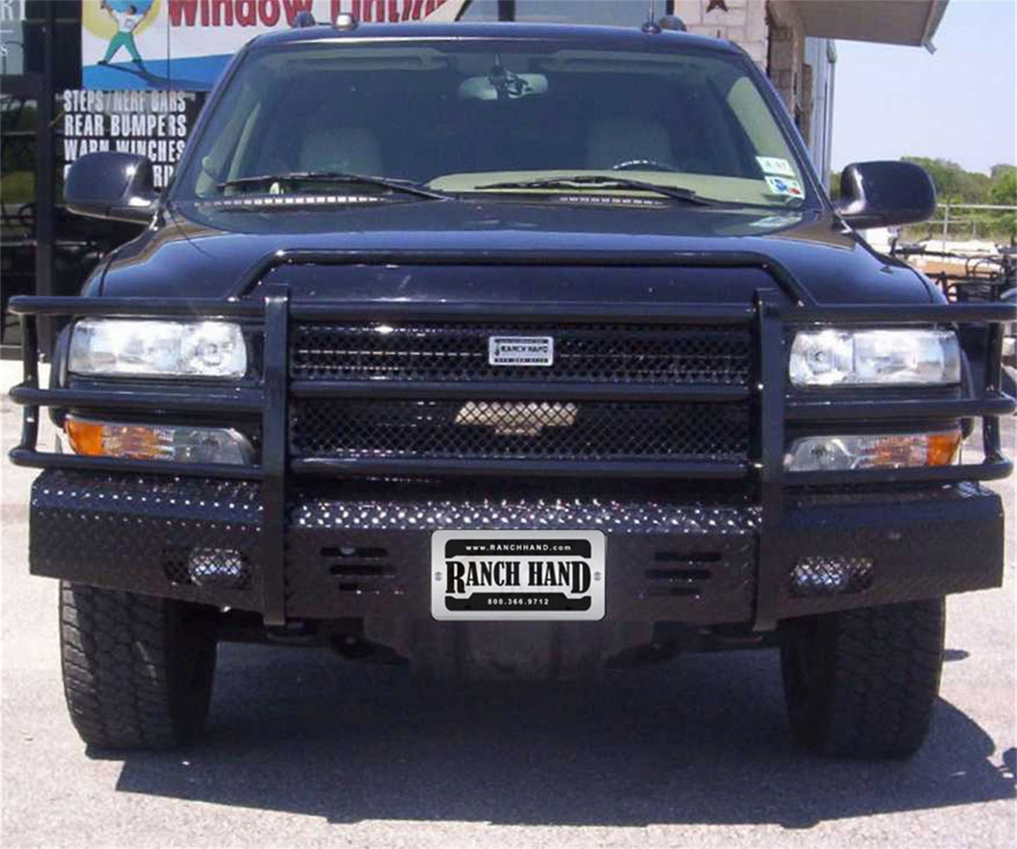 Ranch Hand Summit Series Front Bumper with Grille Guard for Chevrolet Silverado 1500 (1999-2002) - FSC99HBL1
