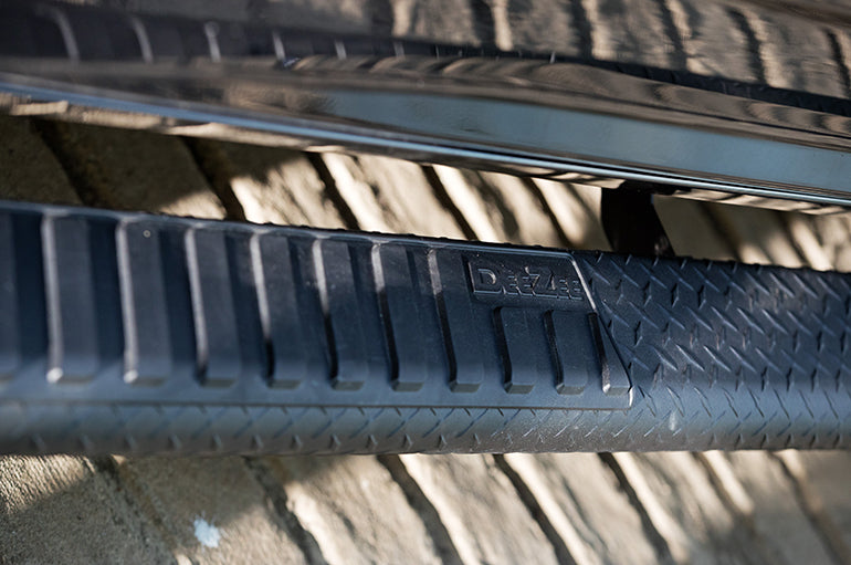 Dee Zee Tubes - 6" Oval - Brite Tread Aluminum - RegCab