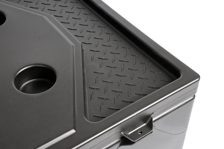 Dee Zee Poly Tool Box - 39-in x 27-in x 17-in - 10.4 cu. ft.